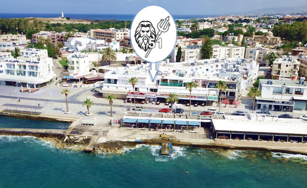 Poseidon 51 - Beachfront Two Bedroom Apartment Paphos Exterior foto